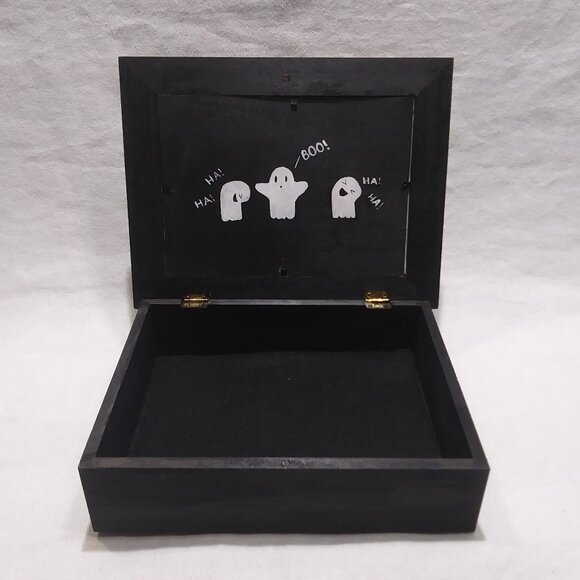 Limited Edition Wandering Ghost Box - Picture 2 of 3